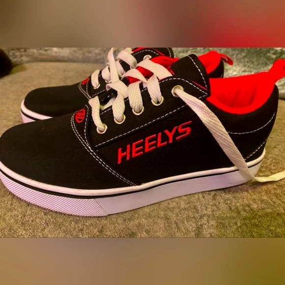 Girl's Heely's - Picture 1 of 2